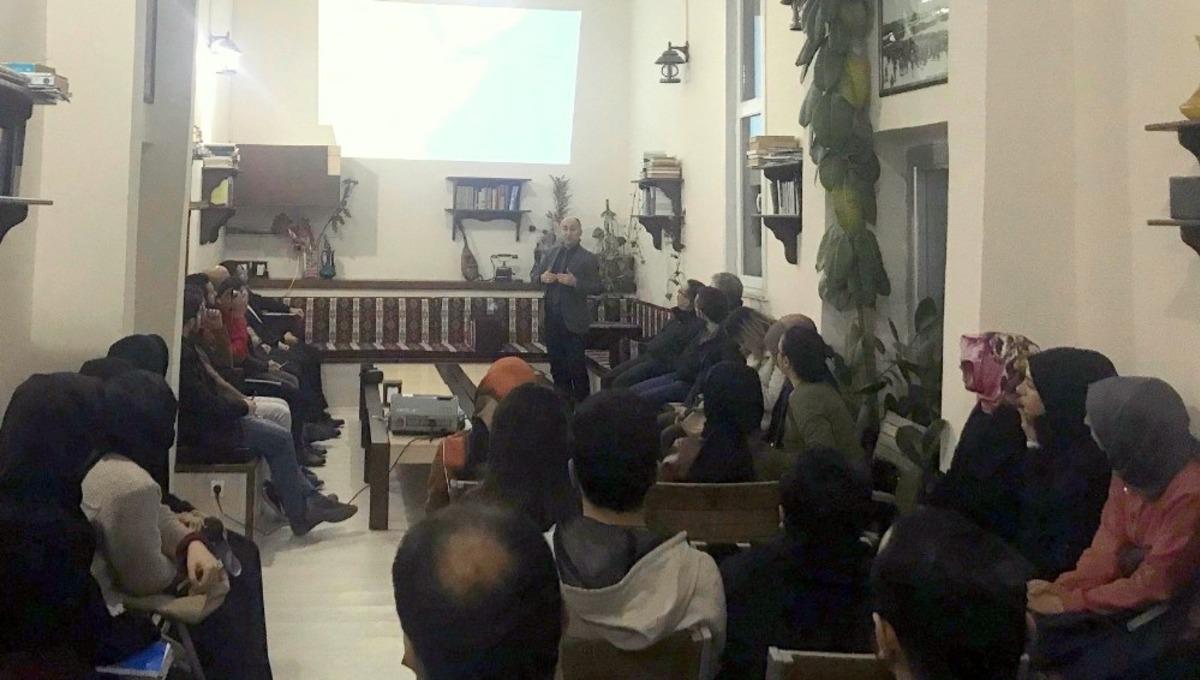 Kıraathane s&ouml;yleşilerinde Somali izlenimleri