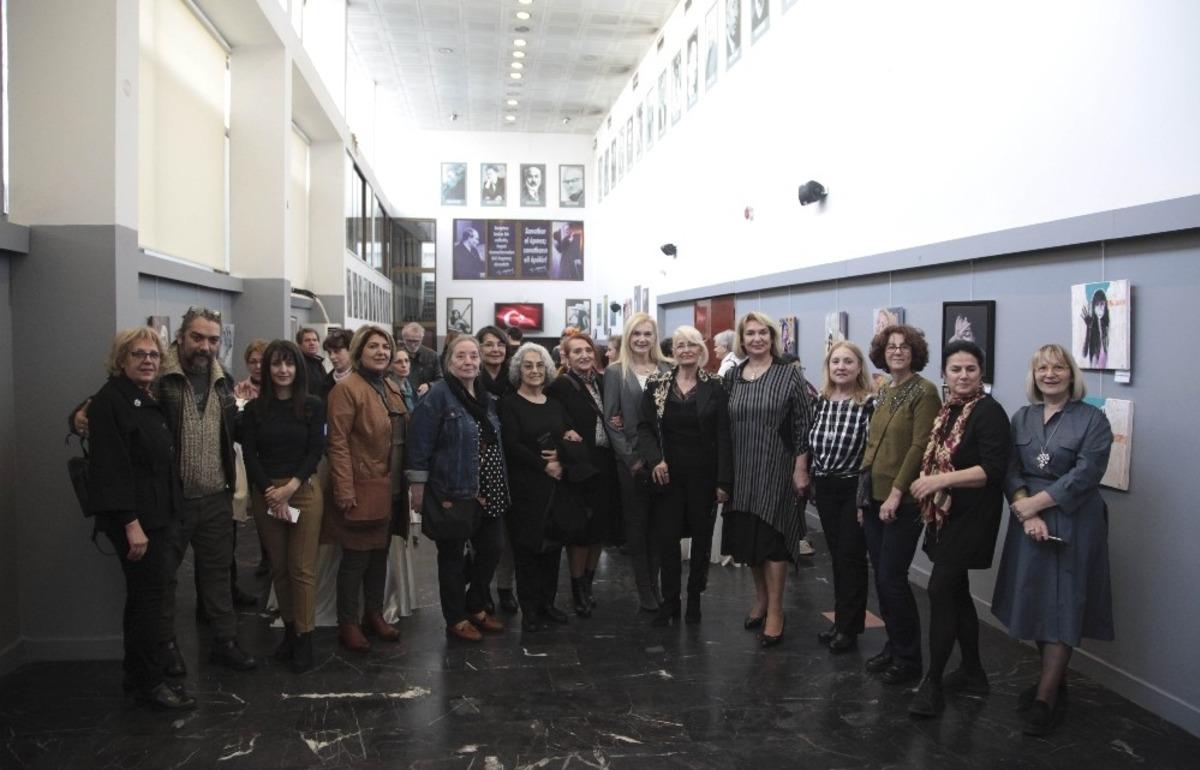 Yaralarım Aşktandır adlı resim sergisi Kartal&rsquo;da ziyarete a&ccedil;ıldı