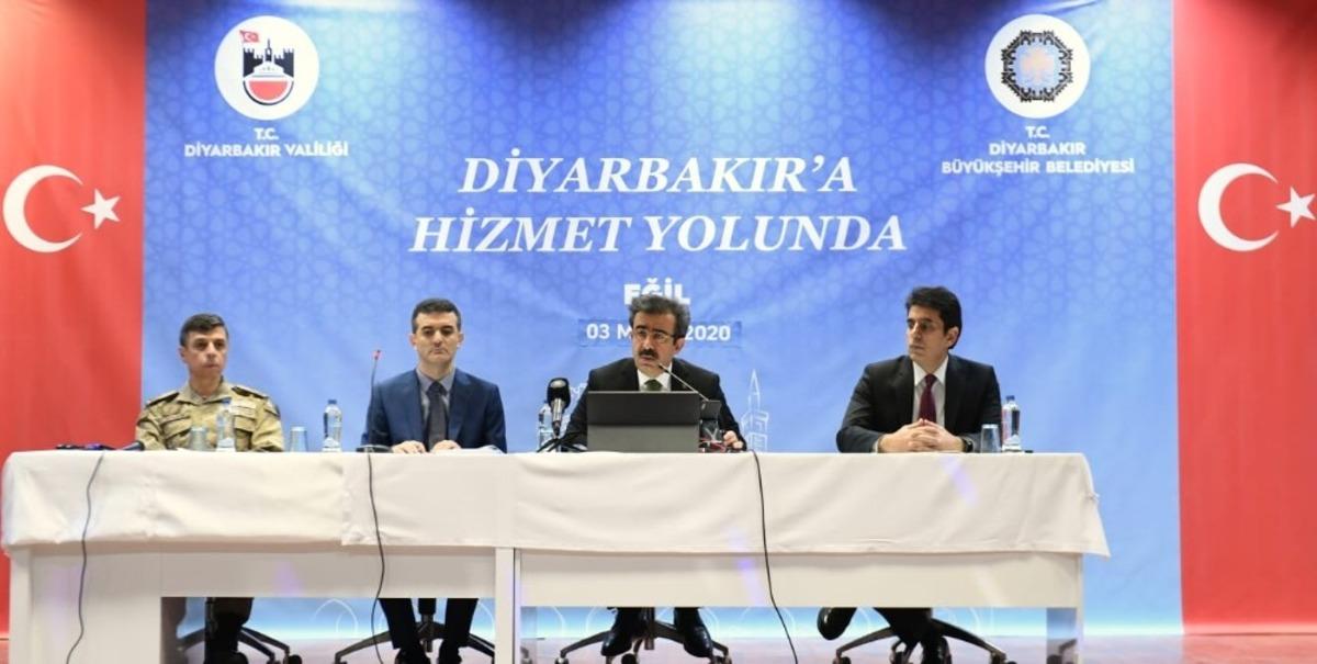 Vali G&uuml;zeloğlu: "Diyarbakır&rsquo;ın 17 il&ccedil;esinde hizmet seferberliği ve gayreti i&ccedil;indeyiz"
