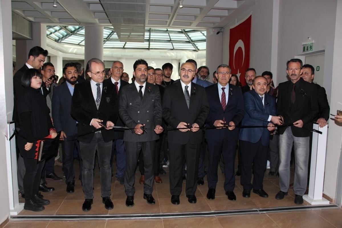 Adnan Menderes&rsquo;in anısına resim sergisi d&uuml;zenlendi