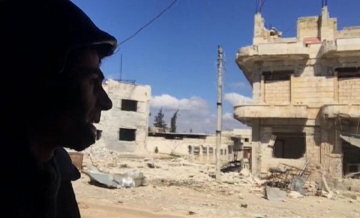 DHA ekibinin zor anları! &Ccedil;ekim sırasında bombardıman başladı