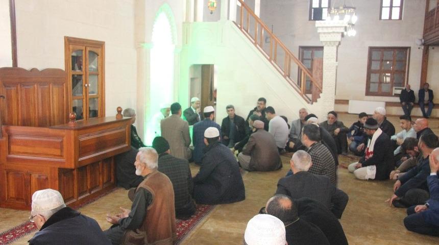 İdlib şehitleri i&ccedil;in mevlit okutuldu, helva dağıtıldı