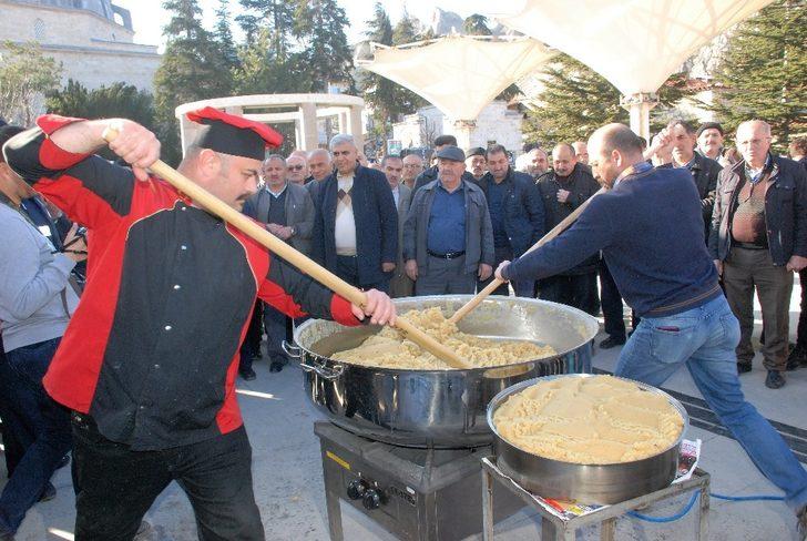 İdlip şehitleri için 5 bin kişilik helva dağıtıldı G1