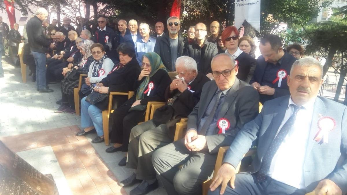 &Ouml;len &ouml;ğretmen ve &ouml;ğrenciler anısına anıt yapıldı