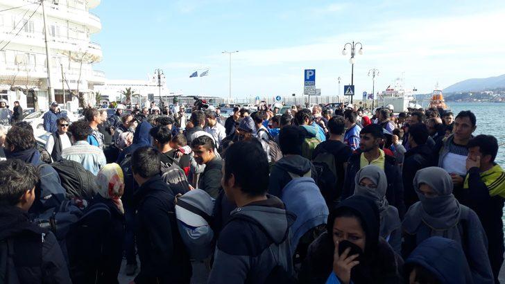 Midilli Adası’nda göçmenlerle Yunan polisi arasında gerginlik   G2