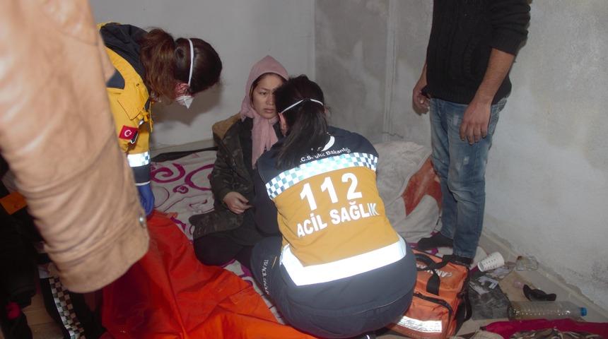 Yunan askerlerinin parasını alarak geri g&ouml;nderdiği hamile kadın hastaneye kaldırıldı