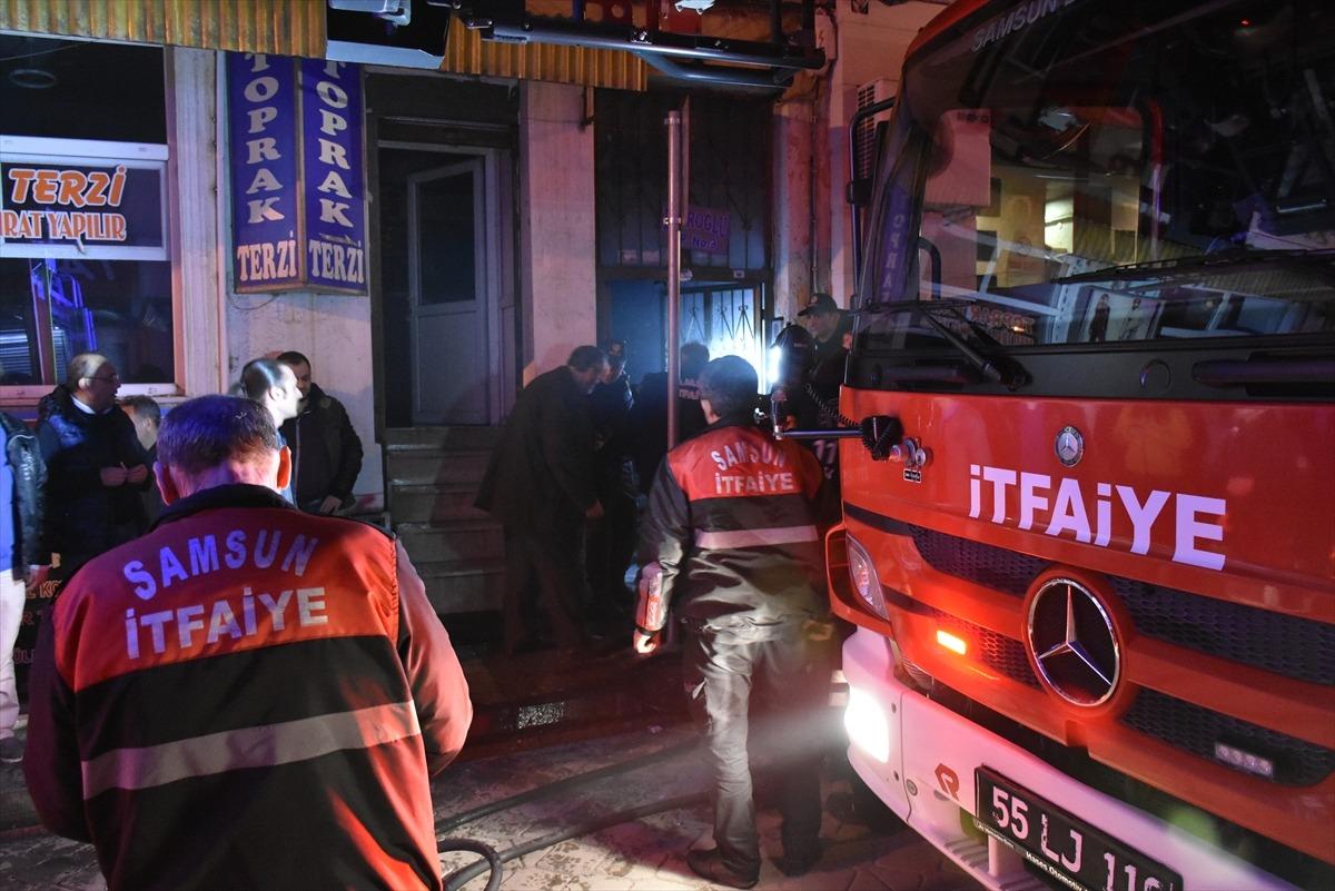 Samsun'da bir binada &ccedil;ıkan yangında biri bebek 6 kişi dumandan etkilendi