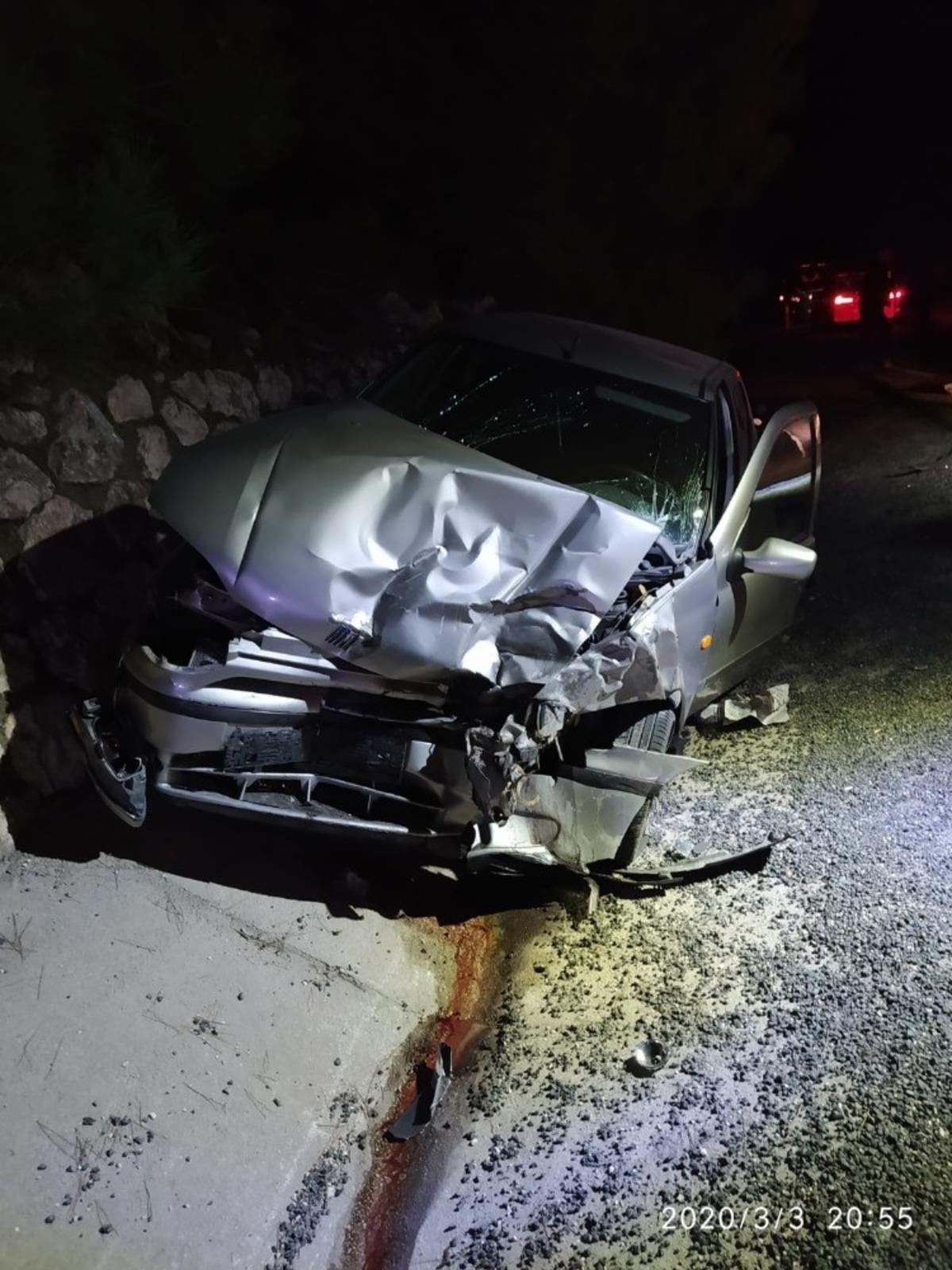 Bilecik&rsquo;te otomobil ile hafif ticari ara&ccedil; &ccedil;arpıştı: 3 yaralı