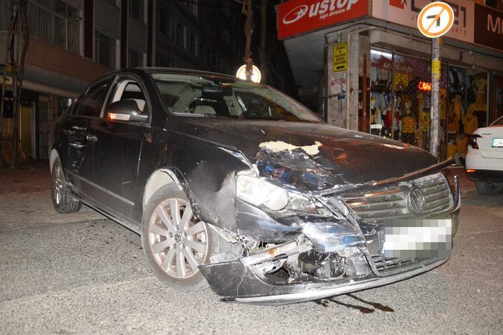 Polis otosuna çarptılar kaçmak isterken kaza yaptılar G4