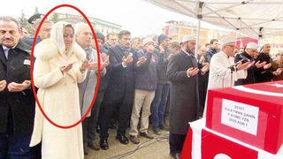 Şehit cenazesinde Aylin Cesur'un fotoğrafı tartışma yaratmıştı! İYİ Parti'den ilk yorum