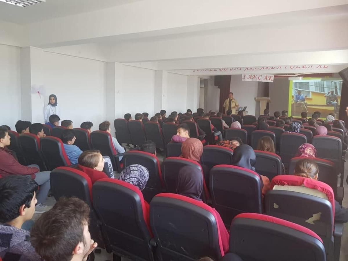 &Ouml;ğrencilere &rsquo;&rsquo;İş sağlığı g&uuml;venliği&rsquo;&rsquo; anlatıldı