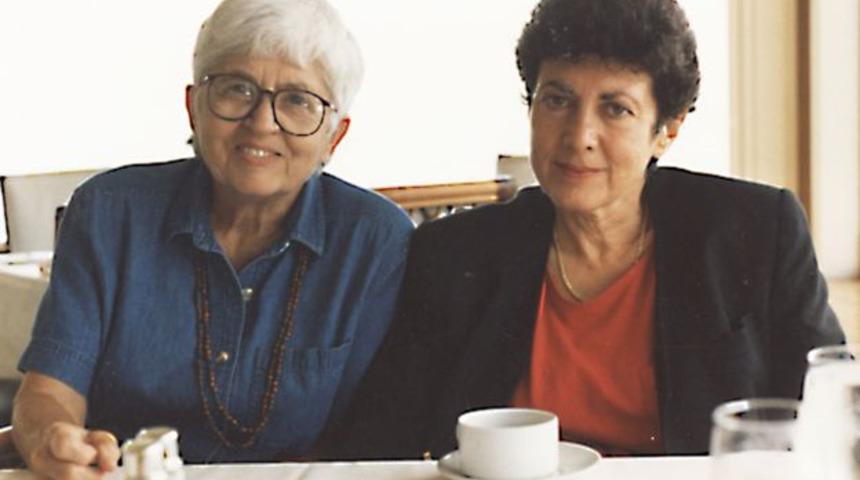 &Ccedil;ok ilgin&ccedil; hikaye: Neden annemle evlendim?