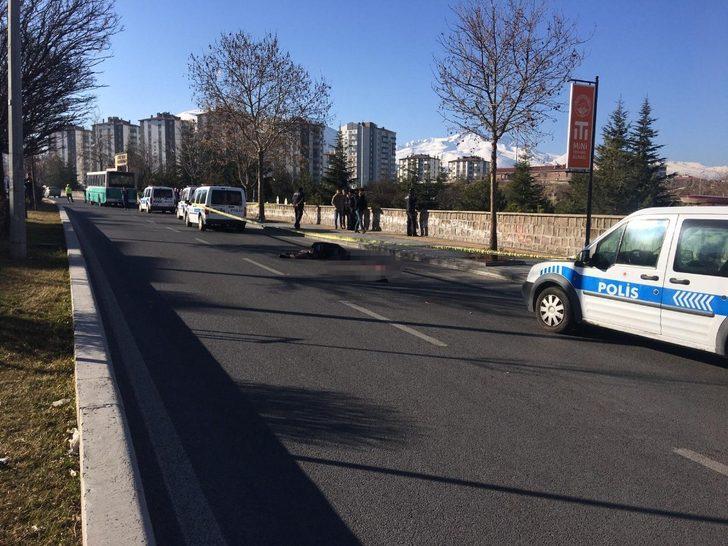 Kayseri'de feci kaza! Halk otobüsünün altında kalan adam hayatını kaybetti G1