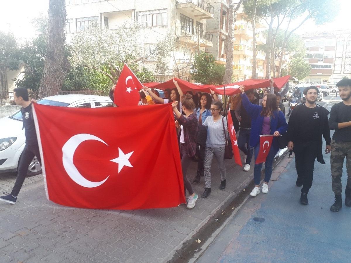 Milas&rsquo;ta &rsquo;Şehitlere Saygı&rsquo; y&uuml;r&uuml;y&uuml;ş&uuml;