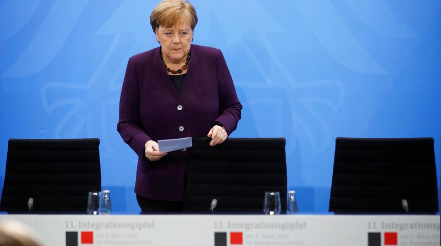 Merkel'den Suriye'de güvenli bölge önerisi