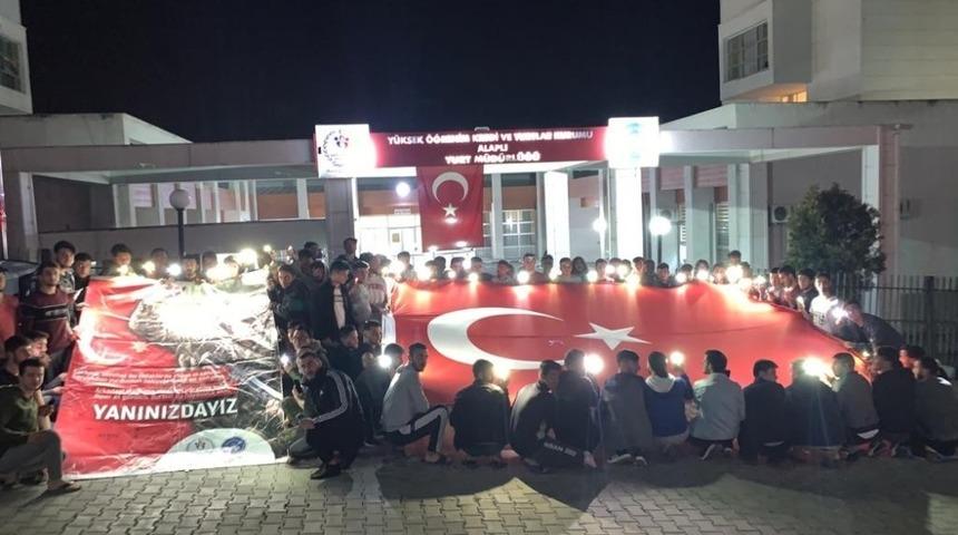 &Ouml;ğrencilerden Mehmet&ccedil;ik&rsquo;e anlamlı destek