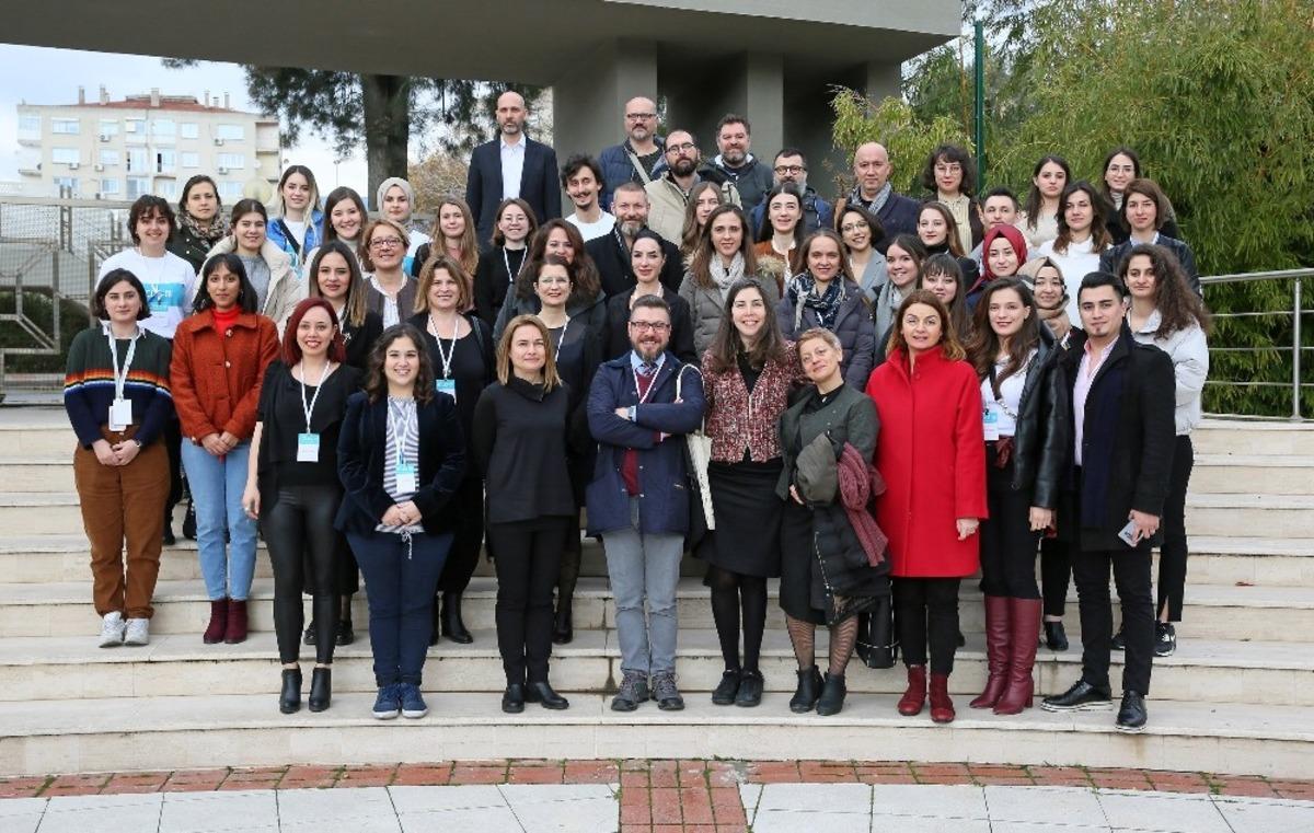 İ&ccedil; mimarinin yaşama etkisi Yaşar &Uuml;niversitesinde ele alındı