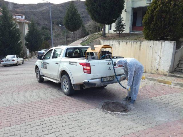 Bilecik Belediyesi tarafından ilaçlama çalışmaları