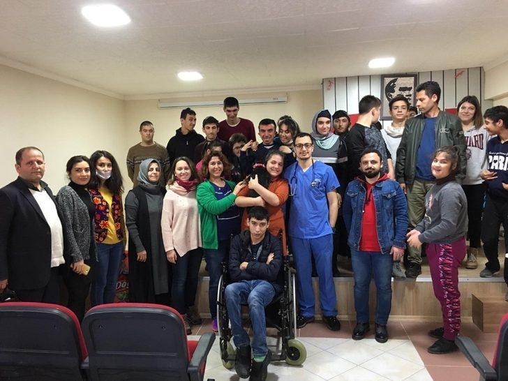 Gebzeli çocuklara hayvan sevgisi aşılanıyor G1