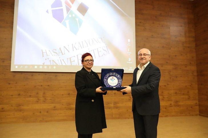 HKÜ’de 28 Şubat ve Darbelerin Mantığı anlatıldı G1