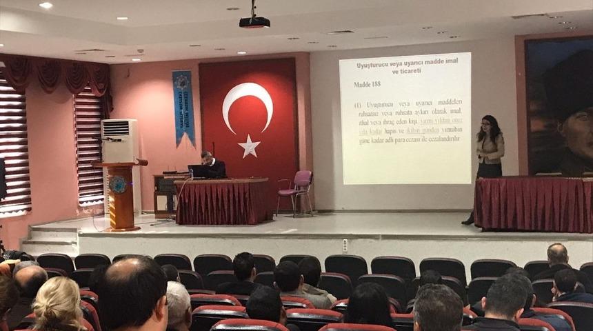 Mersin Barosu&rsquo;ndan madde bağımlılığı ile m&uuml;cadele eğitimi