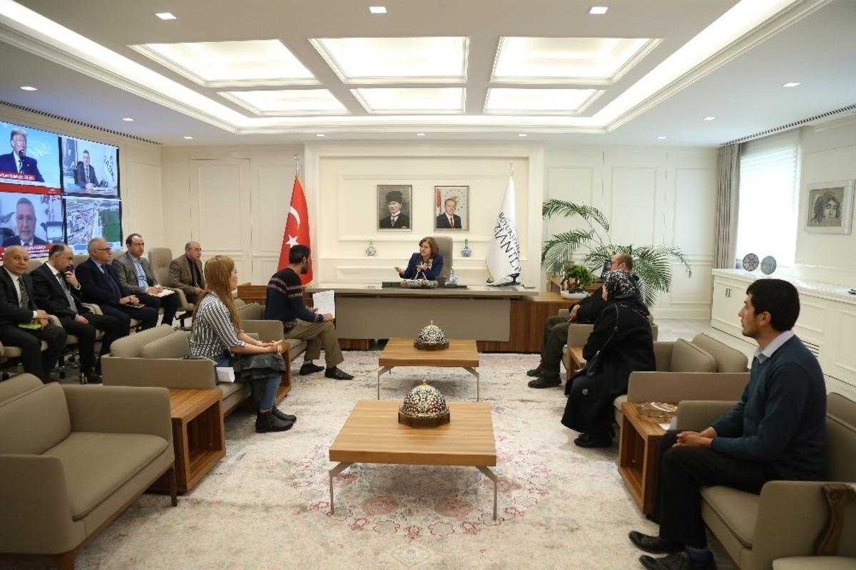 Başkan Fatma Şahin&rsquo;den kırsal mahalleye kitap kafe m&uuml;jdesi