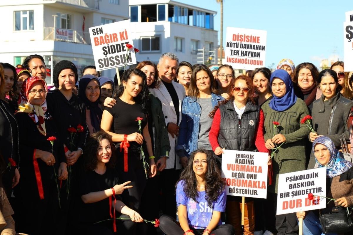 Başkan S&ouml;zen: &ldquo;Her zaman kadınlarımızla y&uuml;r&uuml;meye devam edeceğiz&rdquo;