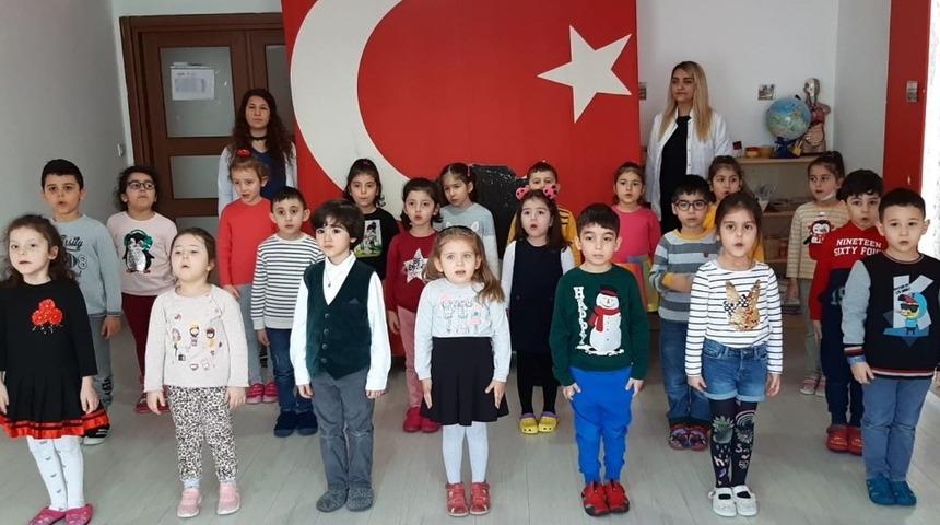 Anaokulu &ouml;ğrencilerinden Mehmet&ccedil;iğe oratoryolu destek