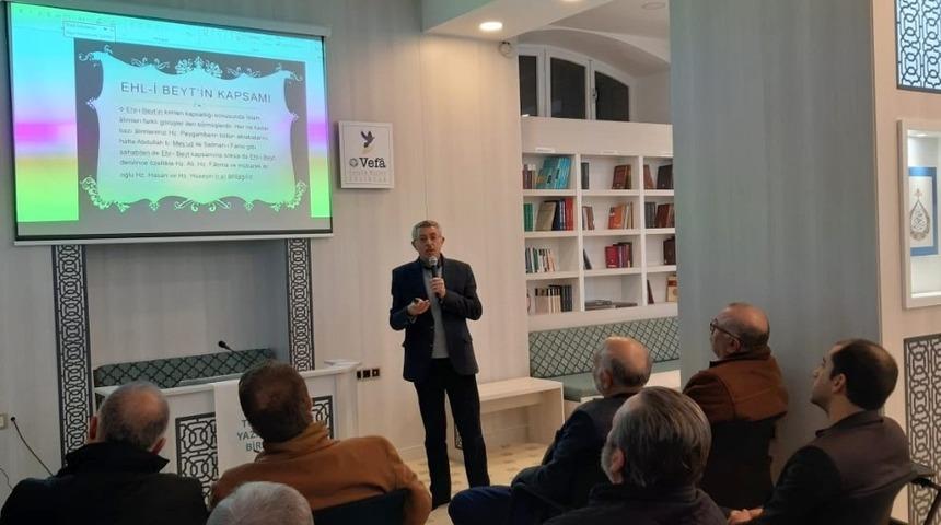 Eğitimci Yazar İhsan &Uuml;nl&uuml;: &ldquo;Ehlibeyt ayrıştırmaz, b&uuml;t&uuml;nleştirir&rdquo;