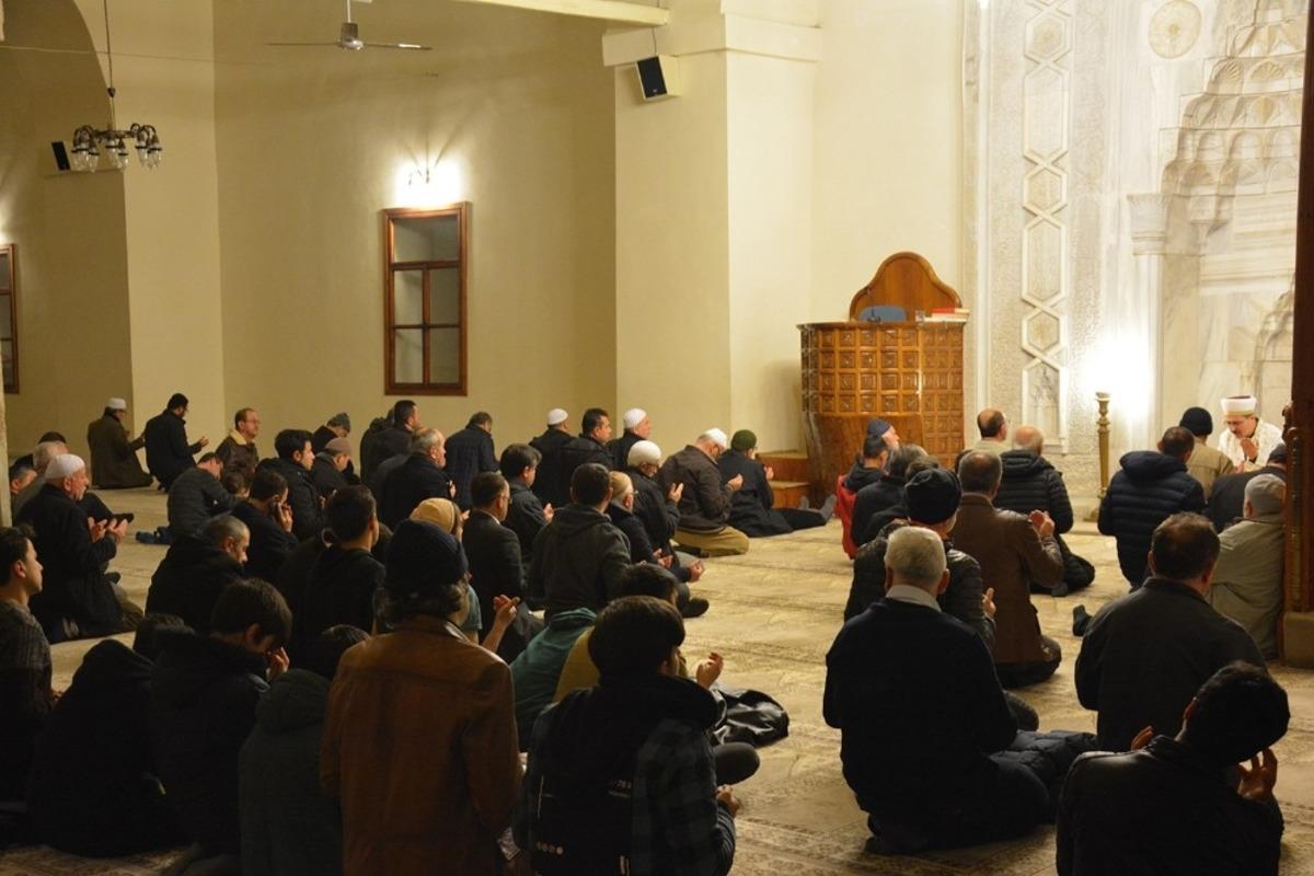 Sinop&rsquo;ta askerler ve gaziler elle semaya kalktı