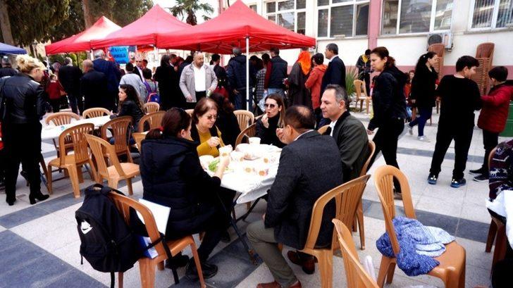 Sarıgöl’de okul ihtiyaçları için sergi düzenlendi G3