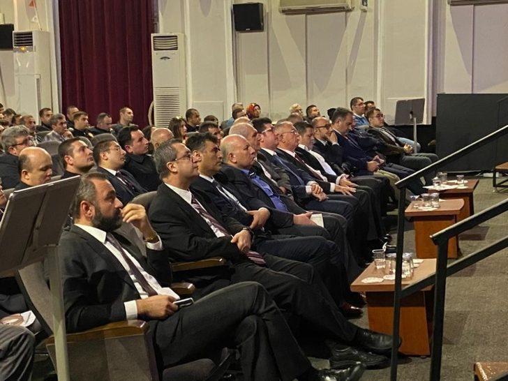 Akhisar’da ‘Depremle yaşamak’ konferansı düzenlendi G4