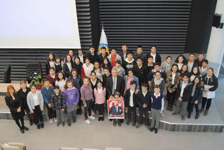 Başkan Tarhan, ortaokul öğrencileriyle buluştu G1