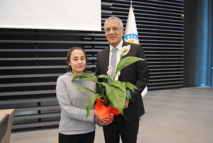 Başkan Tarhan, ortaokul öğrencileriyle buluştu G3