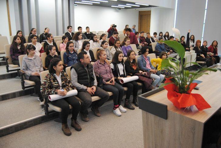 Başkan Tarhan, ortaokul öğrencileriyle buluştu G4