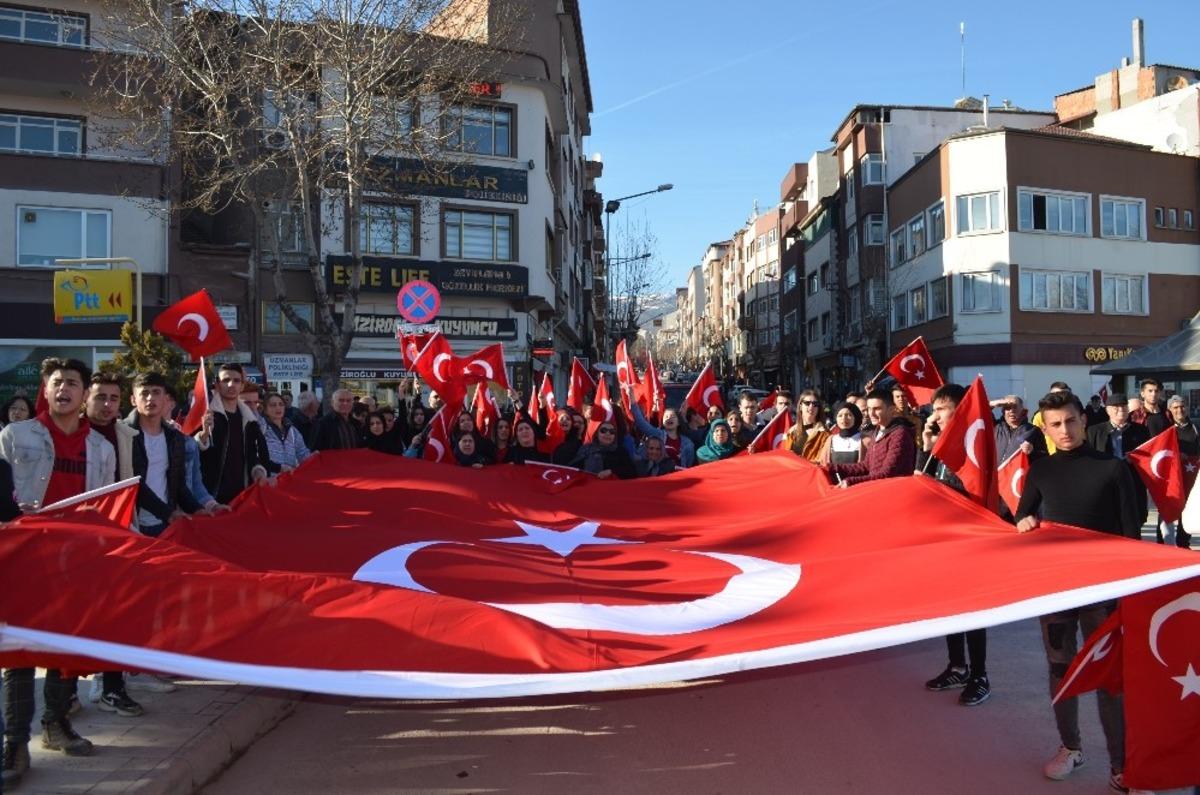 Merzifon, ordusunun yanında