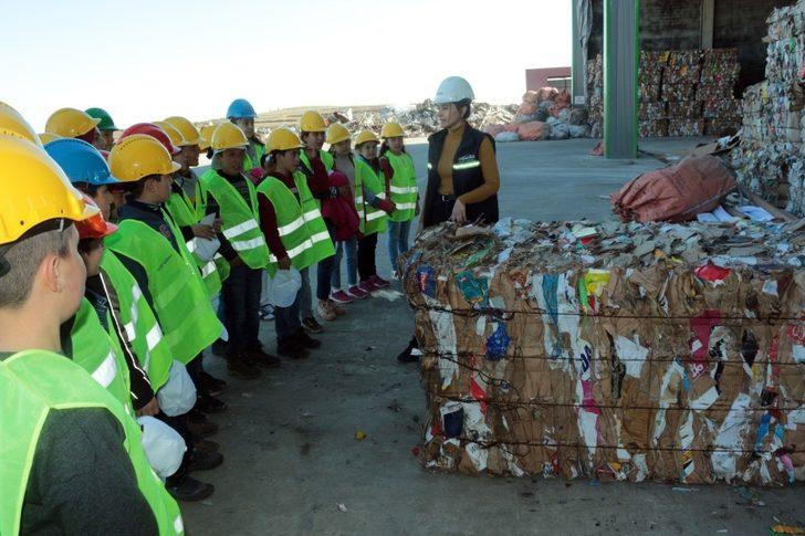 Mardin’de öğrenciler geri dönüşüm tesisini gezdi G3