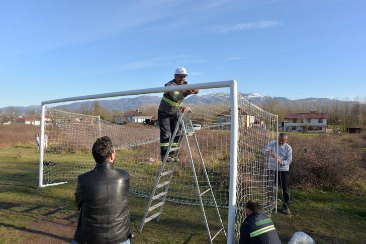 Başkan Babaoğlu çocukların istediği futbol sahasını yaptırdı G3