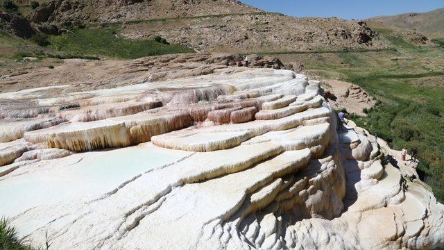 Başkale travertenleri ‘Kesin Korunacak Hassas Alan’ ilan edildi