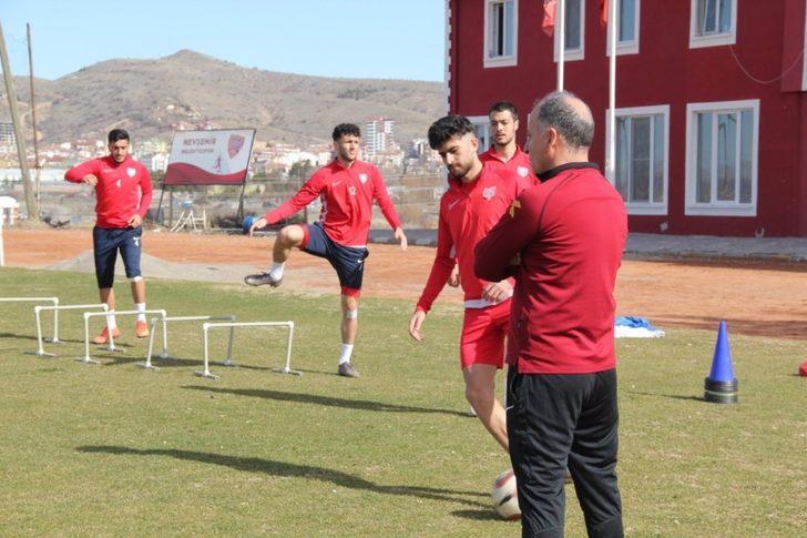 Nevşehir Belediyespor’da Taner Öcal dönemi başladı G2
