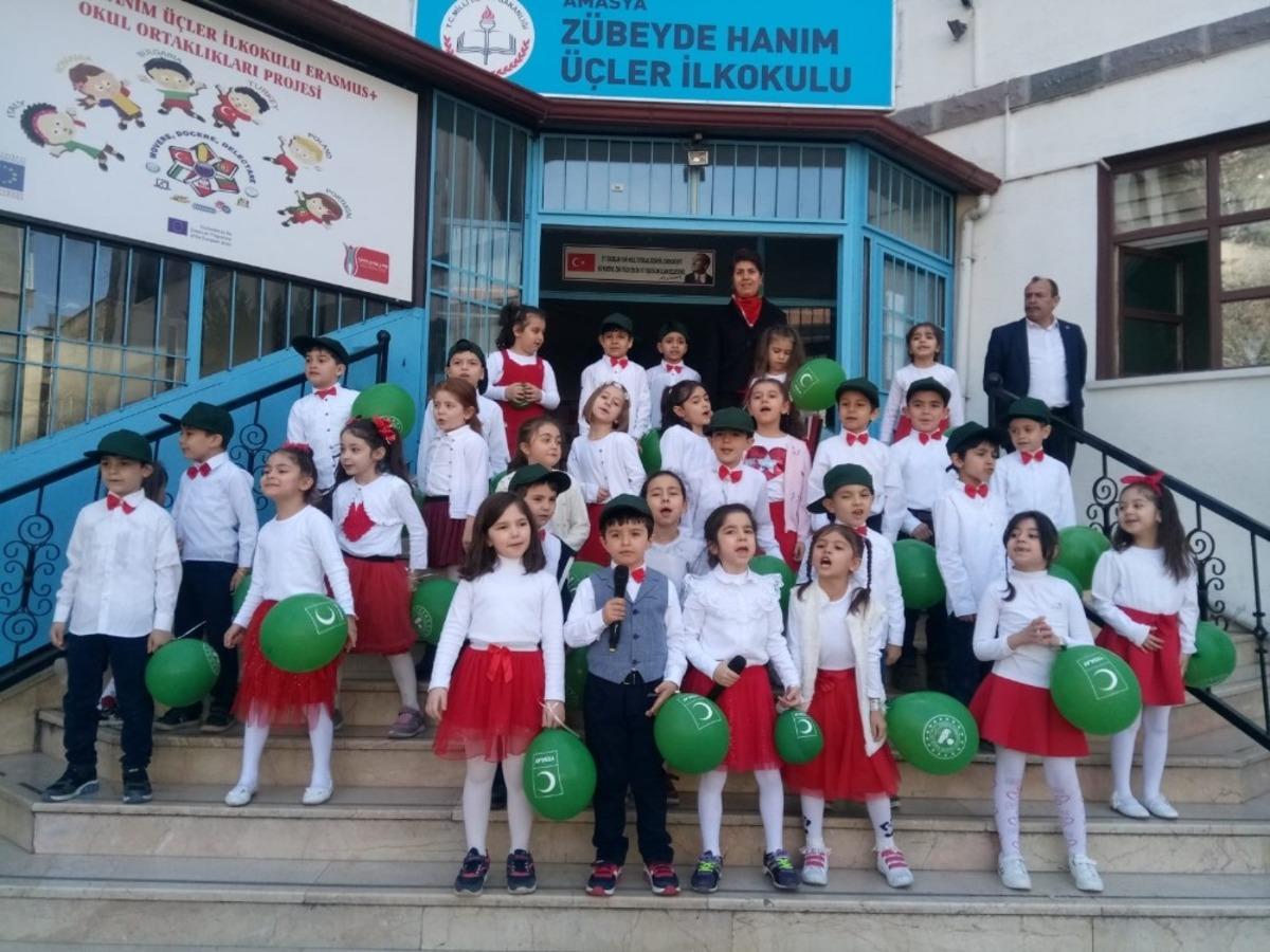 İlkokul &ouml;ğrencileri &rsquo;Yeşilay Haftası&rsquo;nı kutladı