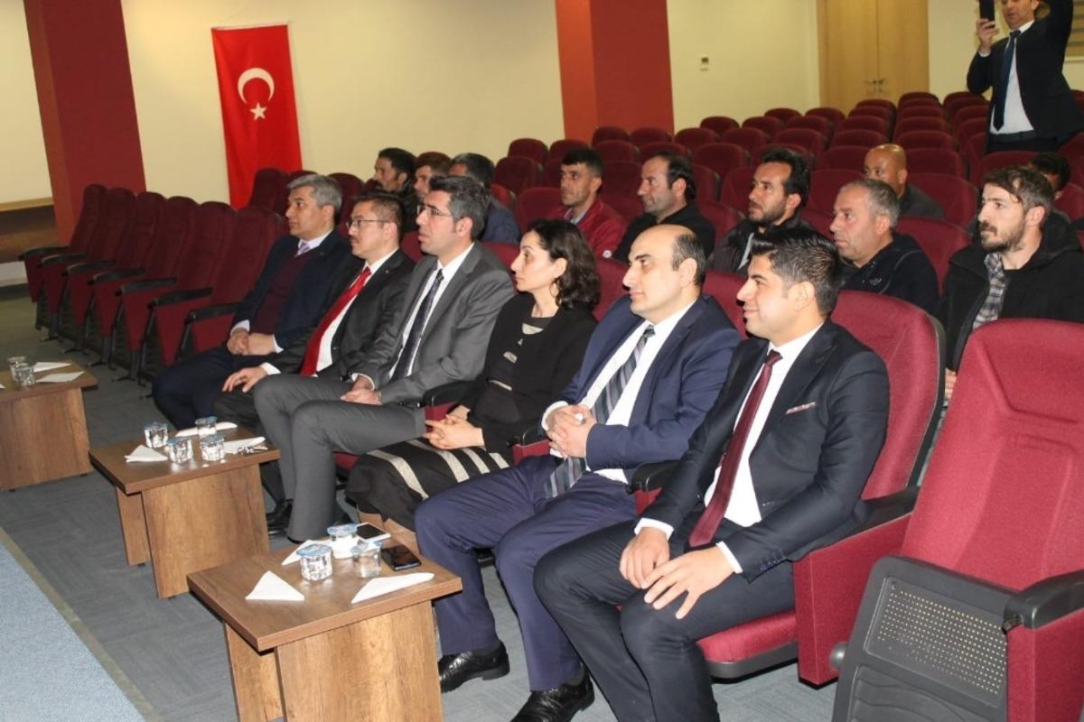 Van Cumhuriyet Başsavcılığından y&uuml;k&uuml;ml&uuml;lere yardım