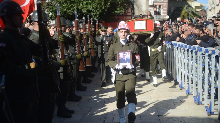 İdlib şehidi Uzman &Ccedil;avuş Tuncer son yolculuğuna uğurlandı