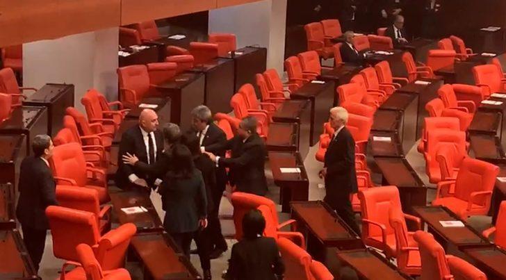 TBMM'de İdlib oturumunda kavga! AK Parti'li ve CHP'li vekiller birbirine girdi G3