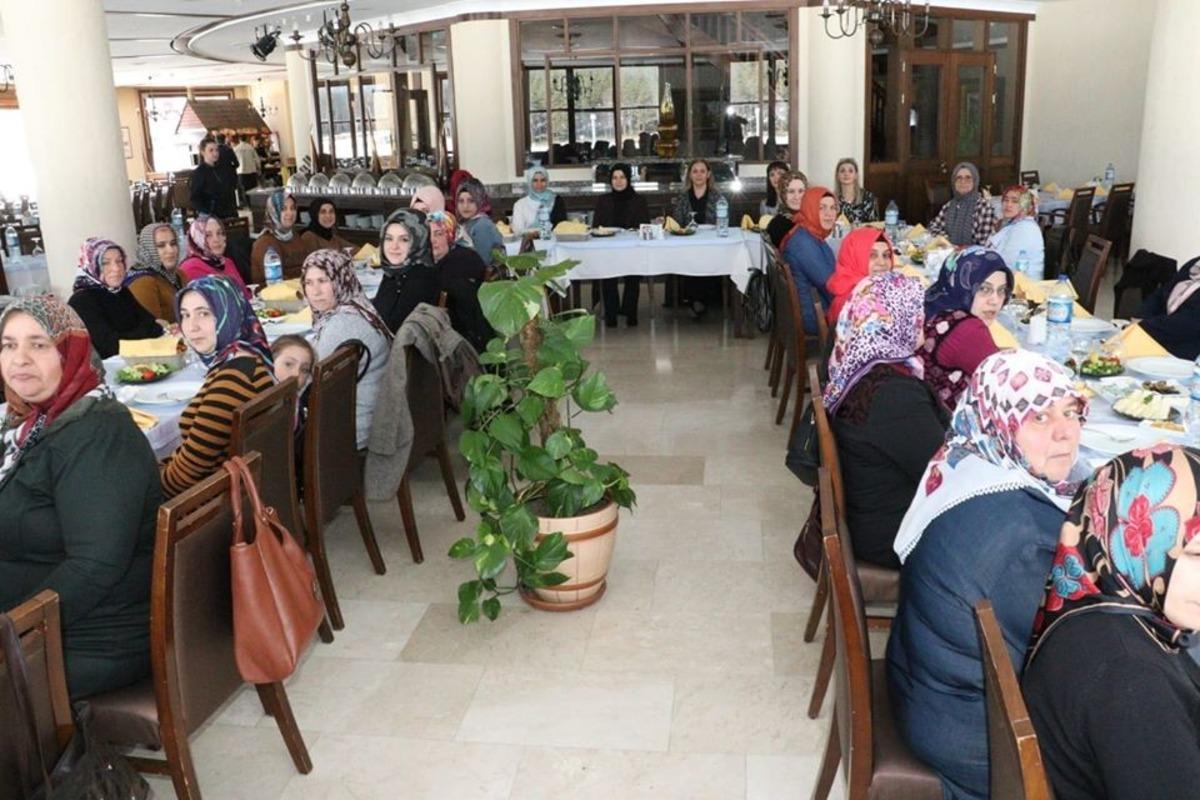 &Ouml;zel &ouml;ğrencilerin &ouml;zel aileleri ile bir araya geldi