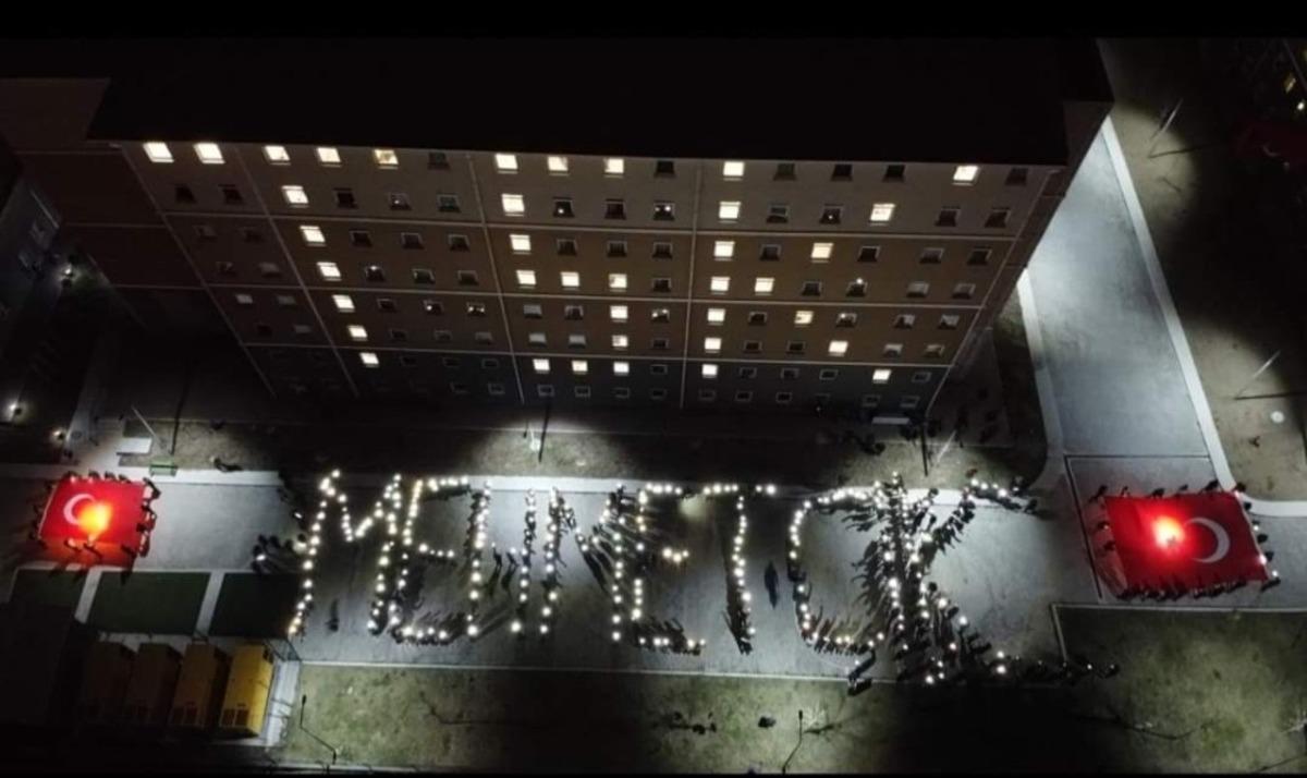 Isparta&rsquo;da KYK&rsquo;da kalan &ouml;ğrencilerden TSK&rsquo;ya destek