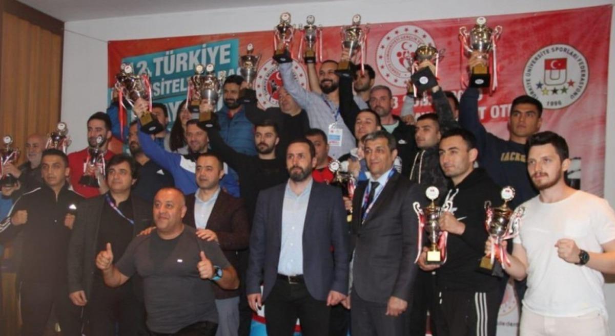 DP&Uuml;, Muay Thai Erkek ve Kadın Takımı T&uuml;rkiye Şampiyonu