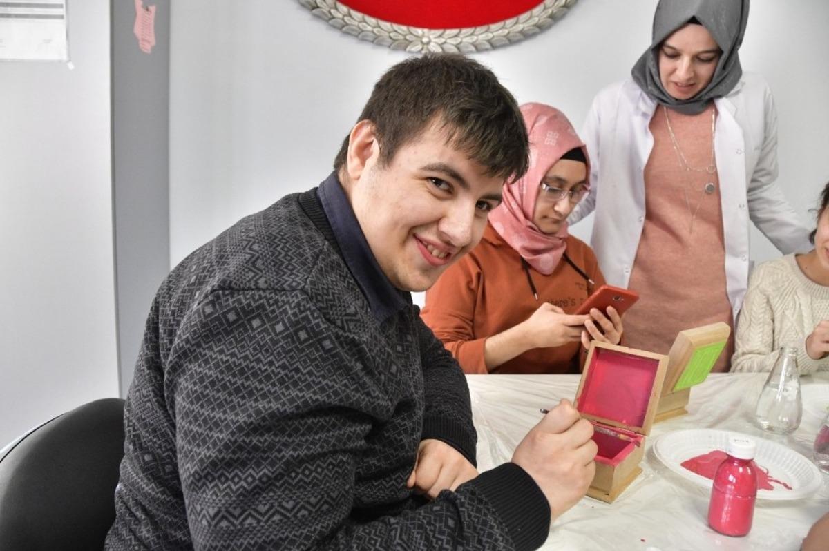 Mamak&rsquo;ta minikler 8 Mart&rsquo;ta annelerine s&uuml;rpriz yapacak