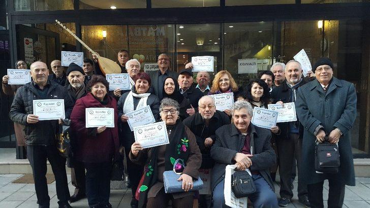 EŞYODER’in 7’nci kuruluş yıl dönümünde; şairler, ozanlar ve yazarlar ödüllerini aldılar G1