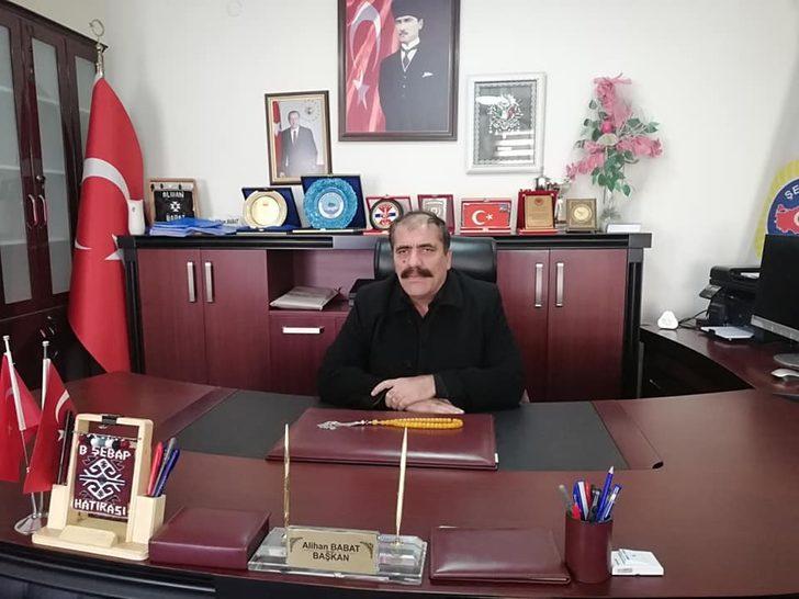 Belediye Başkanı vatandaşlar için çadır ve sandalye aldı G3